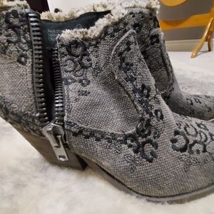 Ankle boots